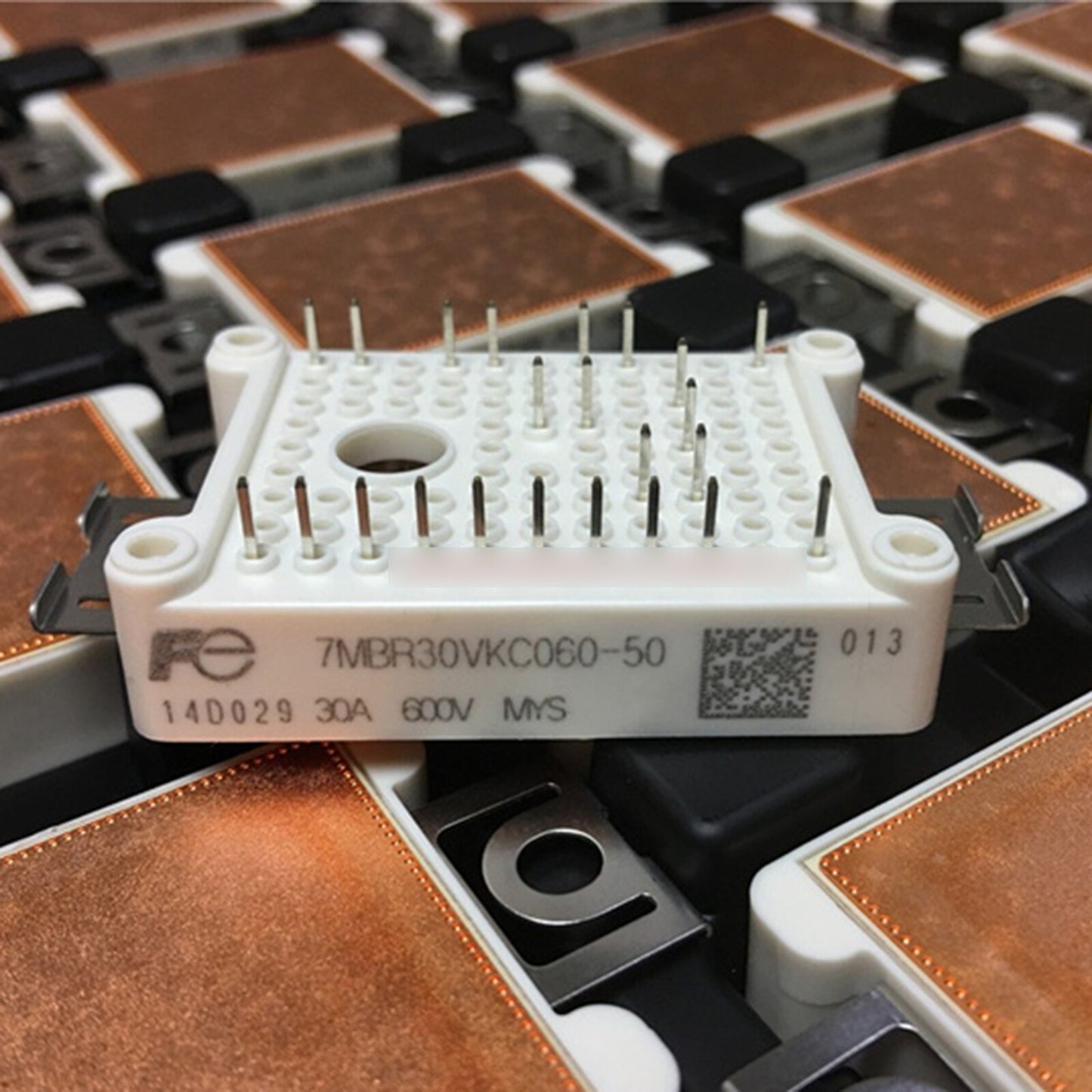 1PCS  FUJI 7MBR30VKC060-50 7MBR30VKC-060-50 MODULE