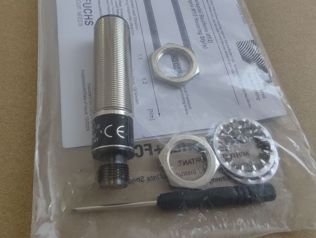 1/piece CBB8-18GS75-E2-V1 Inductive Sensor for P+ F Proximity Switch