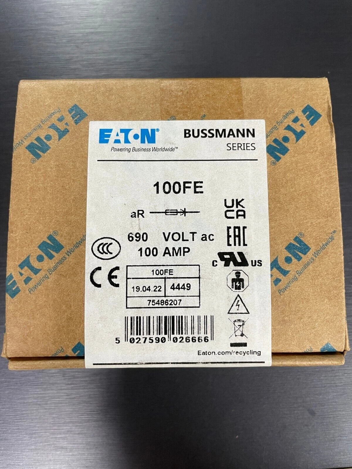 10PCS  Fuse 100FE AC Fuse 100A 690V BS88:4 Type T