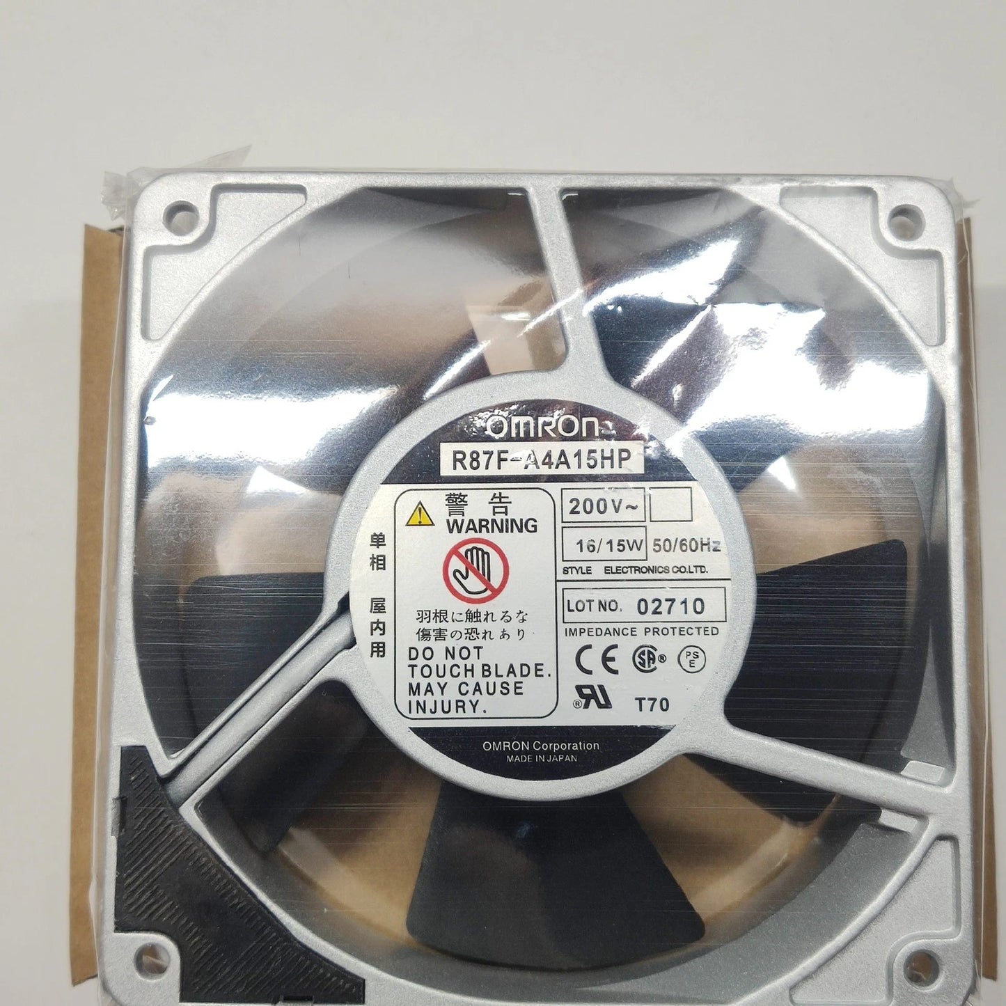 1pcs  R87F-A4A15HP    FAN