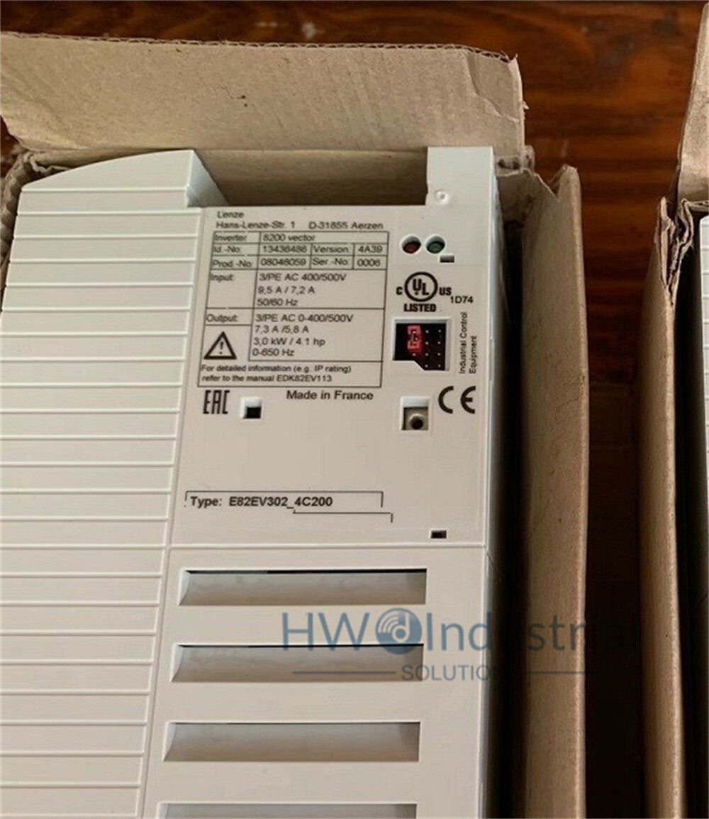 1/Piece LENZE Inverter E82EV302K4C200 E82EV302-4C200 Frequency Converter