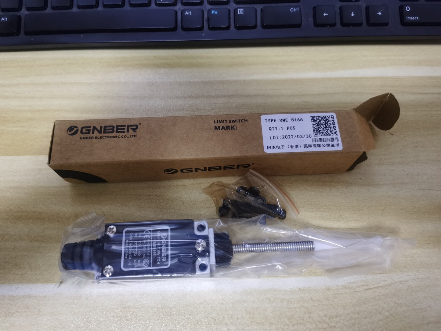 1PC  Gnber RME8166 Limit Switch