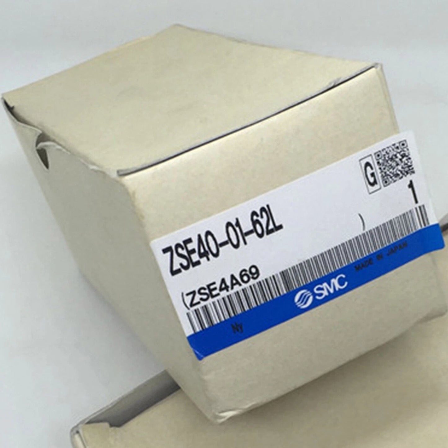 1PC  SMC ZSE40-01-62L Pressure Switch Quality assurance #P