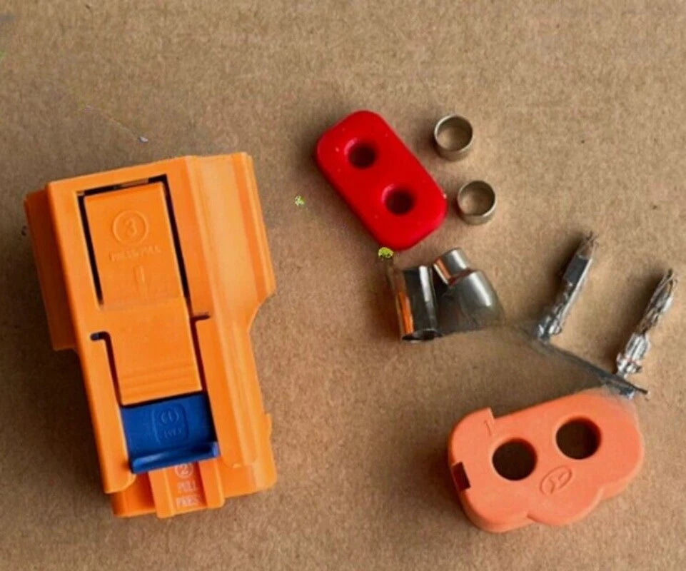 1PCS  FIT FOR YGC1174-EV-S(2+2) Connector 2-core plug socket