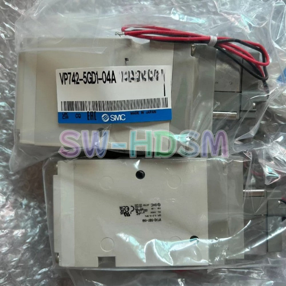 1PCS  Fit for SMC Solenoid Valve VP742-5GD1-04A Freight Free