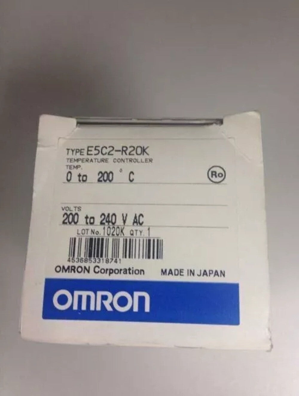 1 PC   Omron E5C2-R20K Temperature Controller