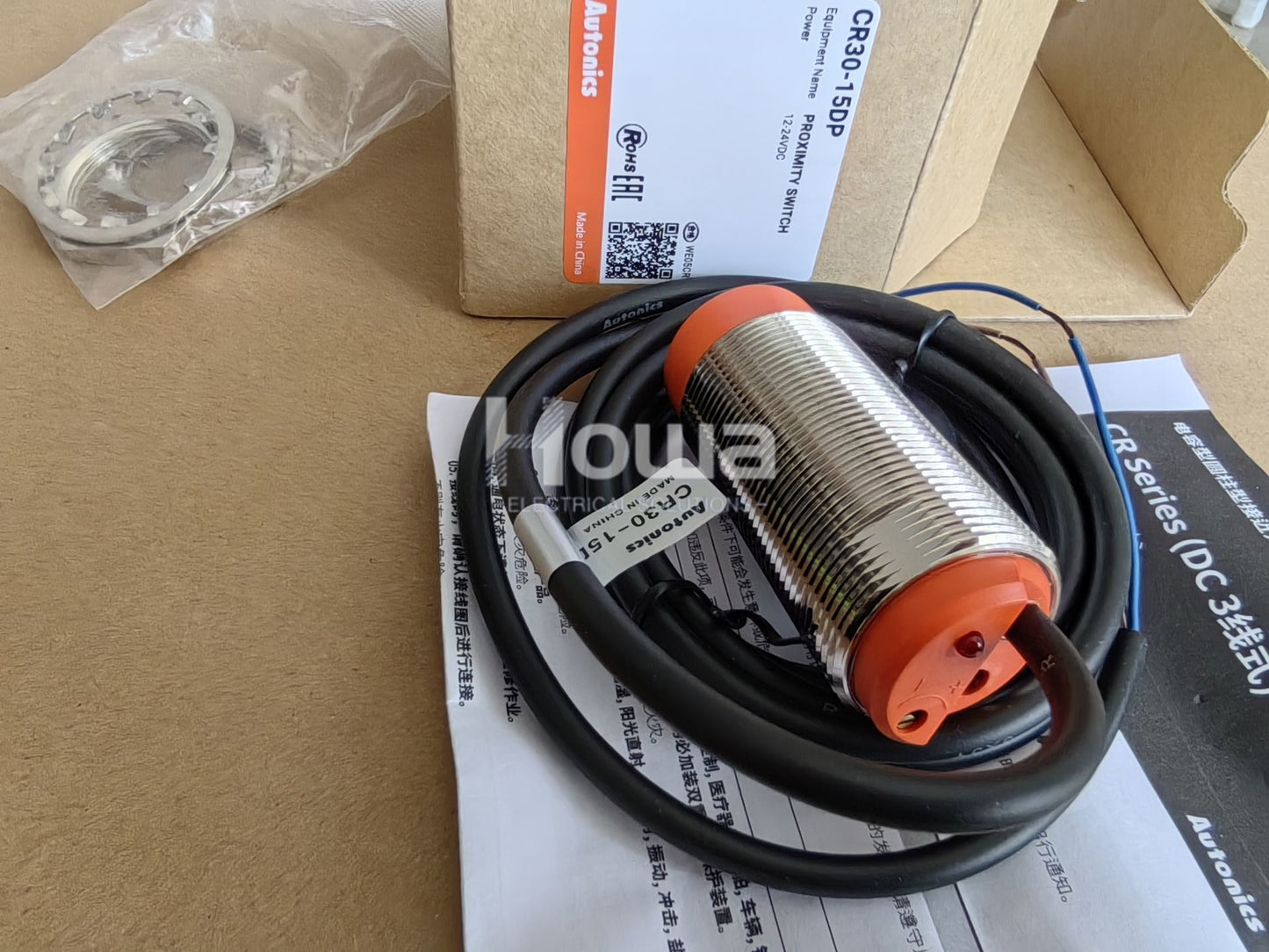 Autonics CR30-15DP Proximity Sensors Capacitive Type  1PCS