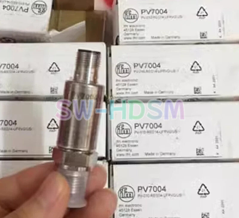 1PCS  For IFM PV7004 Pressure Sensor Switch freight free