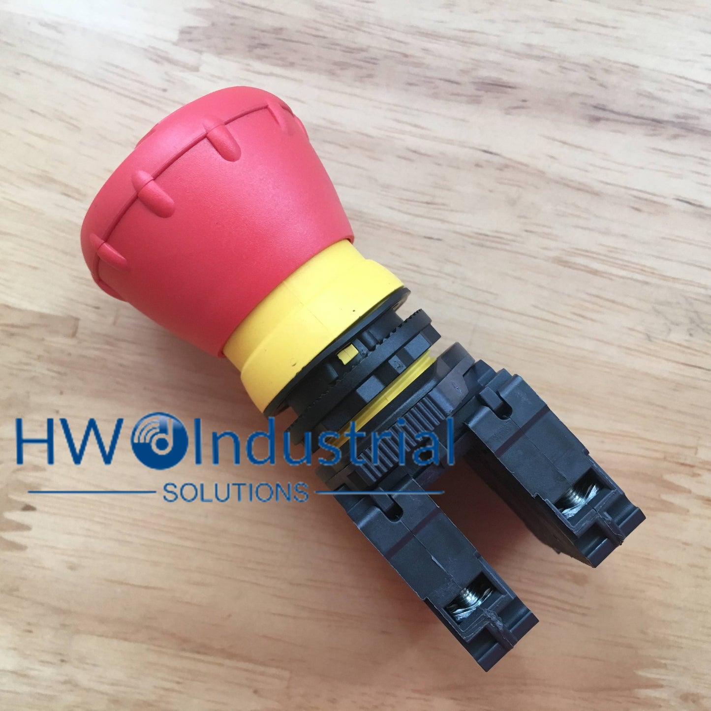 1PC  Emergency Stop Button Switch 800FP-MT44PX02 2NC