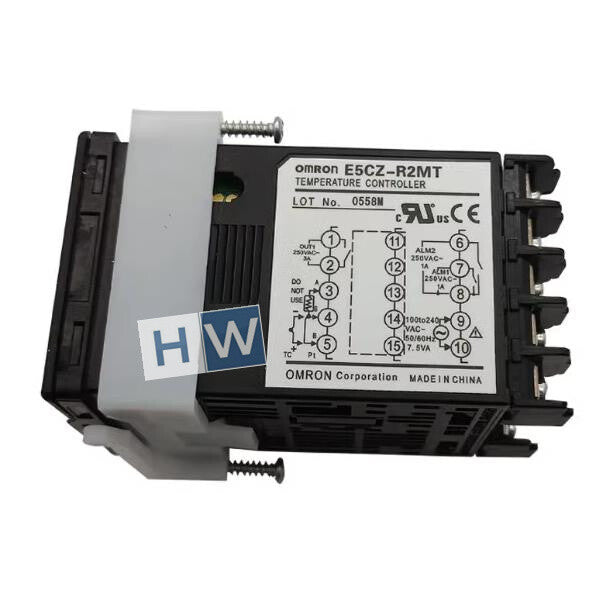 1PC  Omron Temperature Controller E5CZ-Q2MT