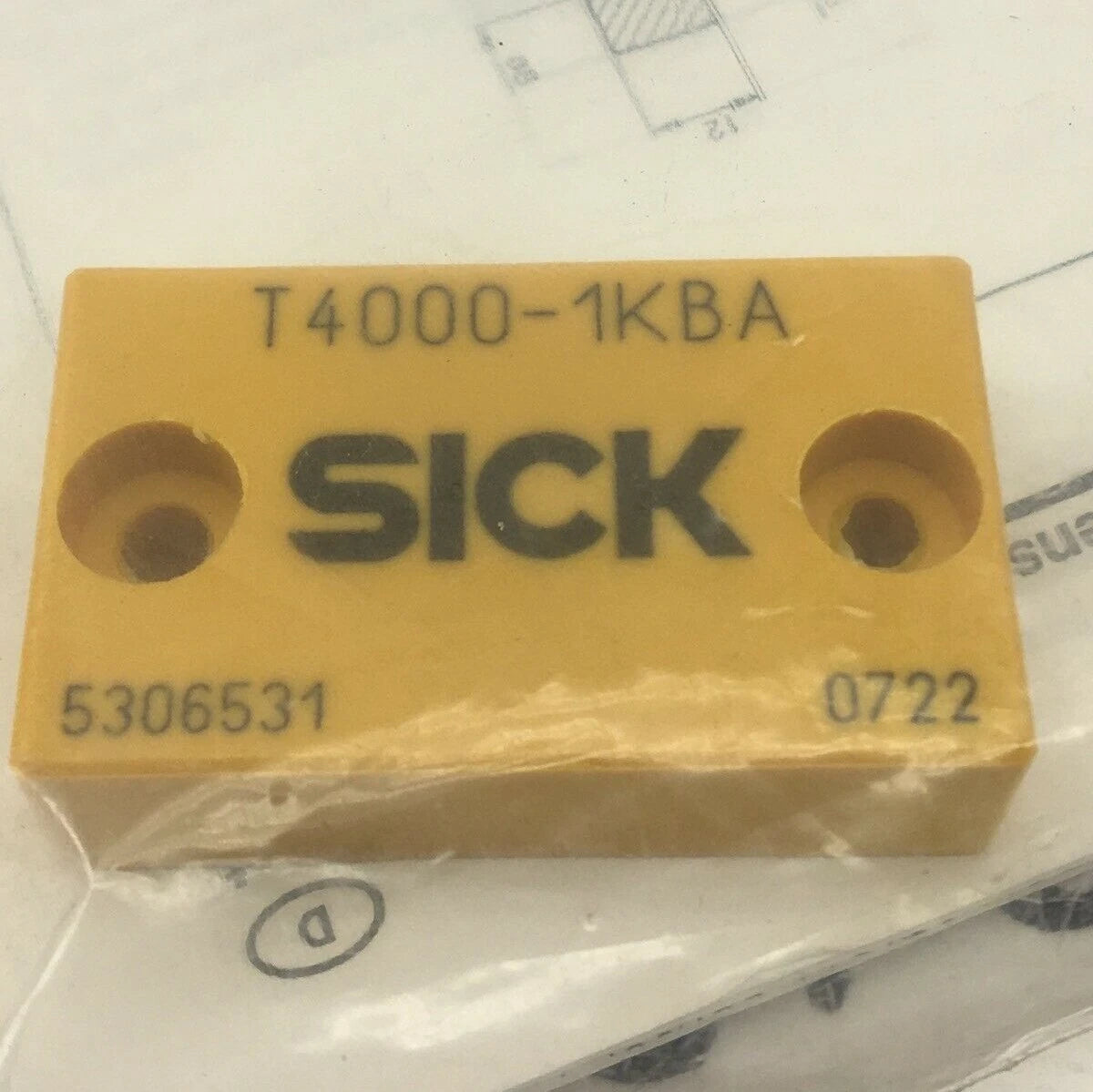 One  SICK T4000-1KBA SAFETY SWITCH T4000-1KBA Fast Delivery #P