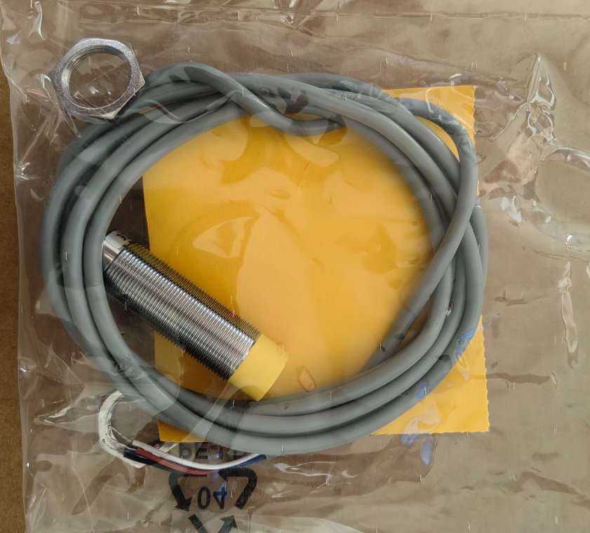 TURCK Proximity Switch Sensor Ni8-M18-LiU Ni8M18LiU  in bag Free shipping