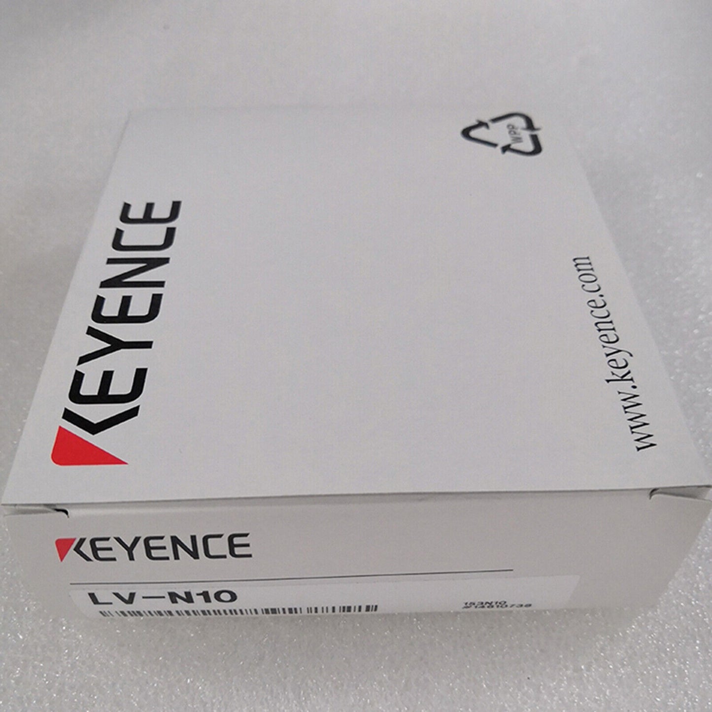 One  KEYENCE LV-N10 Laser Sensor LVN10 ping