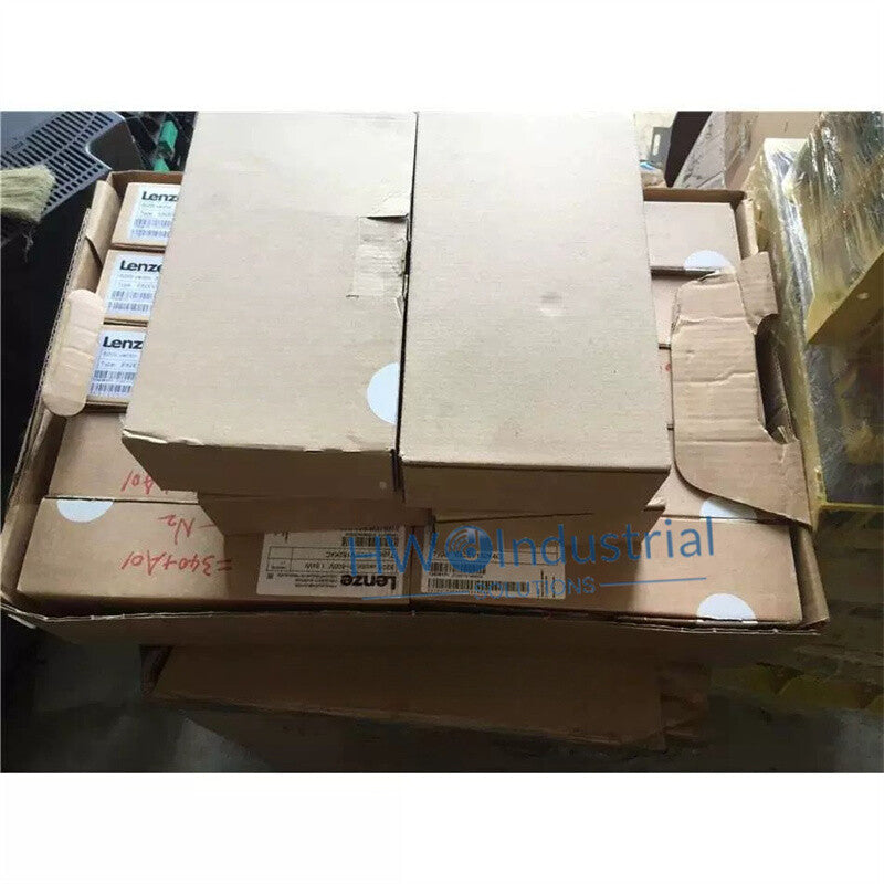 1/Piece  E82EV152K4C200 E82EV152_4C200 1.5KW 3-400V Lenze Inverter