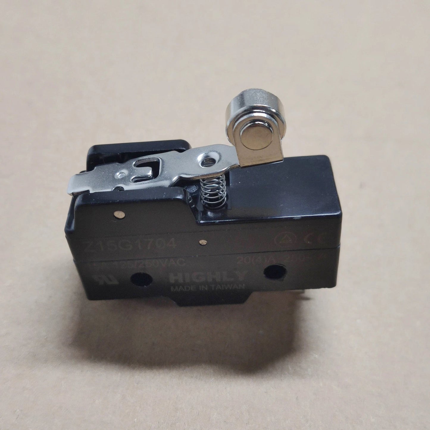 10PCS FOR  micro limit travel switch 15A 125/250VAC   Z15G1704