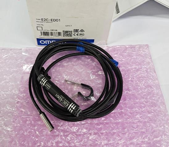 1PC  Omron E2C-ED01 Proximity Switch Sensor