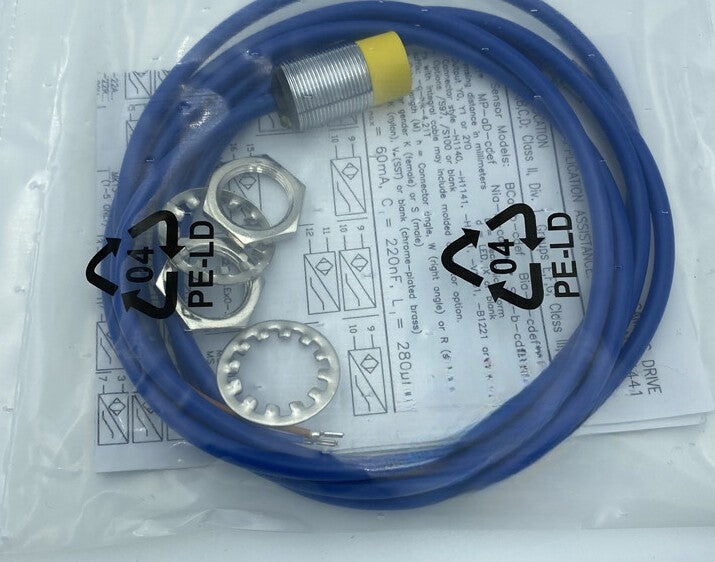 1pcs  TURCK Ni10-G18-Y1 Proximity switch free shipping