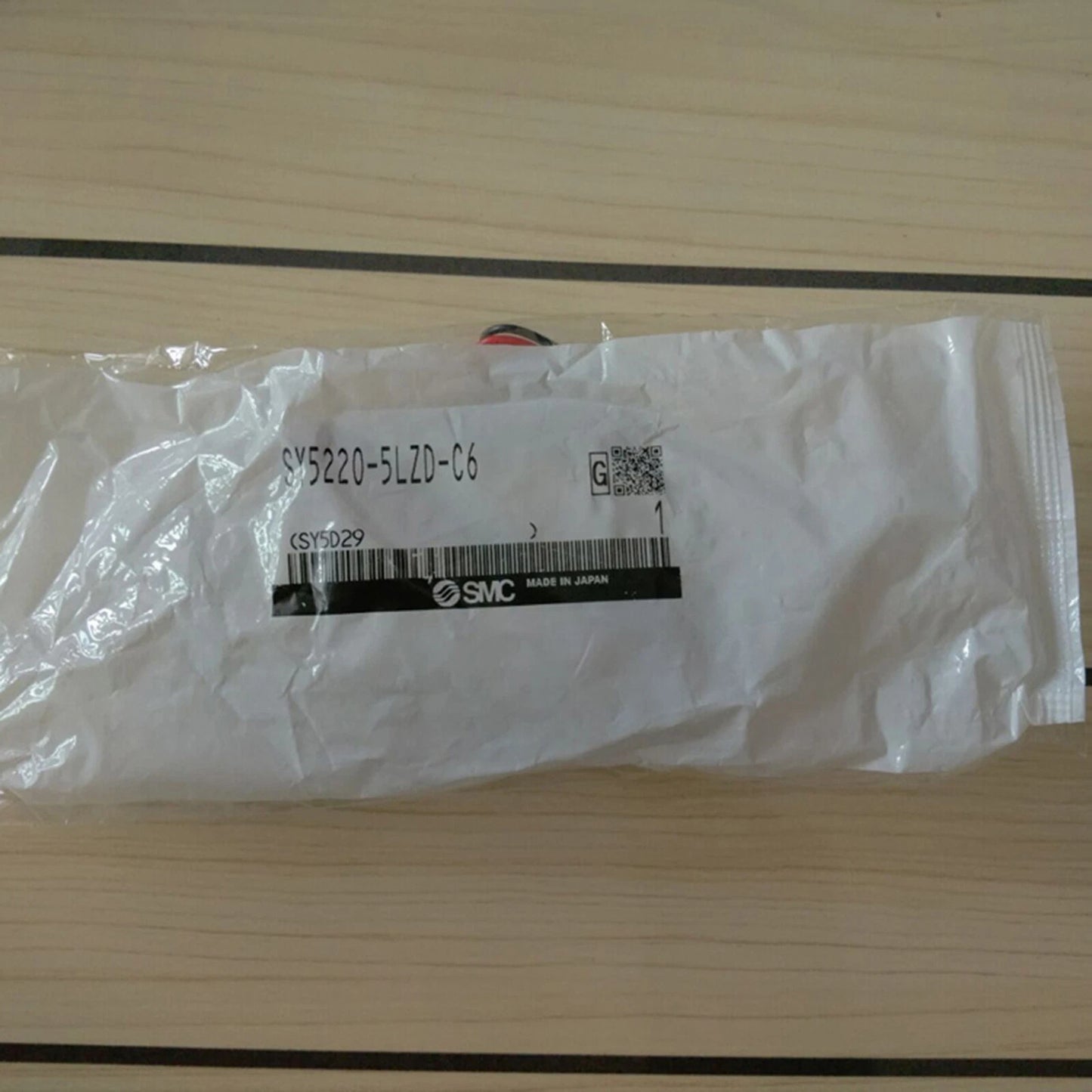 1pc  smc SY5220-5LZD-C6 solenoid valve Free ship #YP1 #P