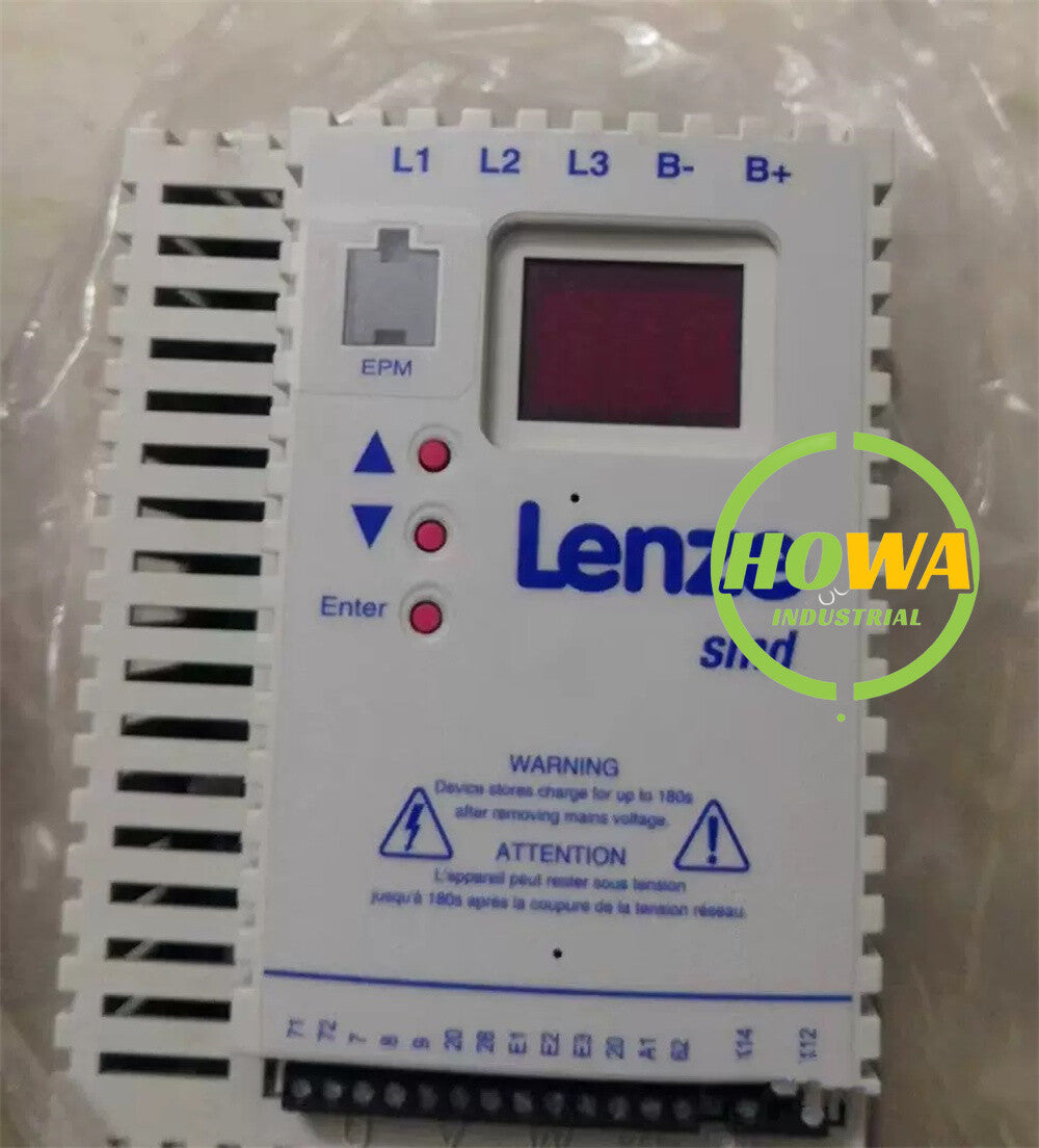 1/Piece  Lenze Inverter ESMD222L4TXA 380V 2.2kw Frequency Converter
