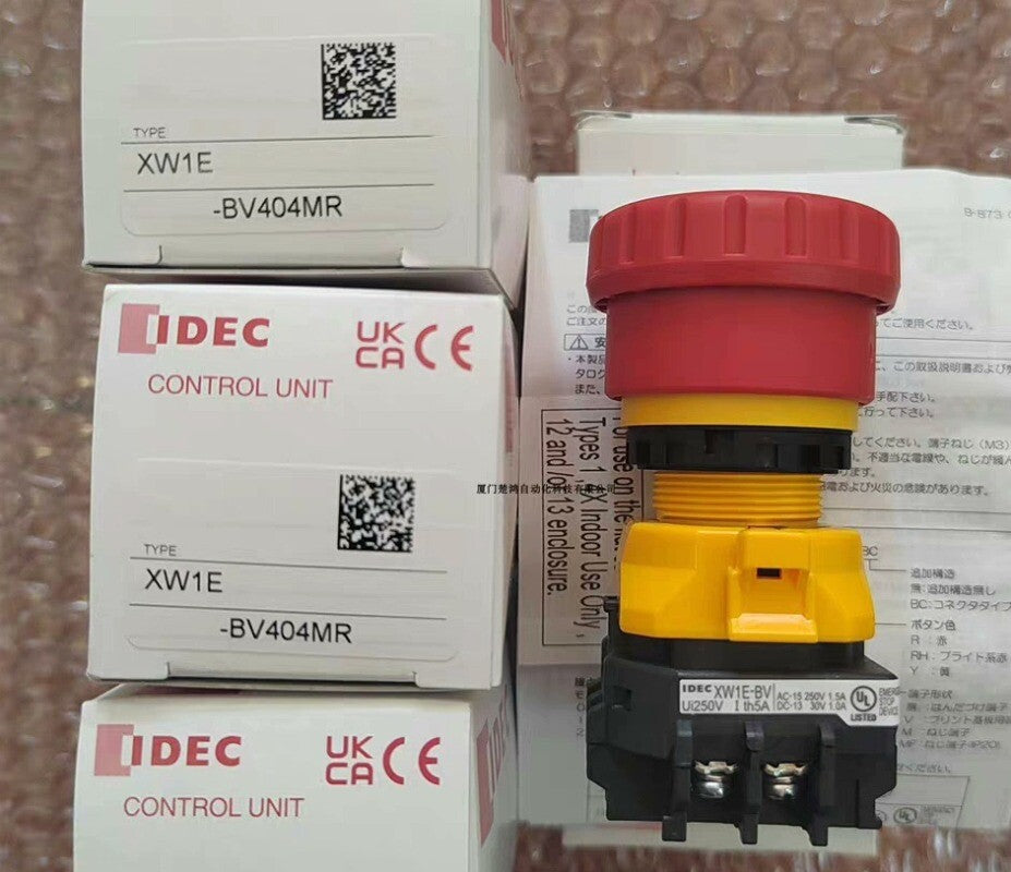 1pcs IDEC XW1E-BV404MR  Emergency Stop