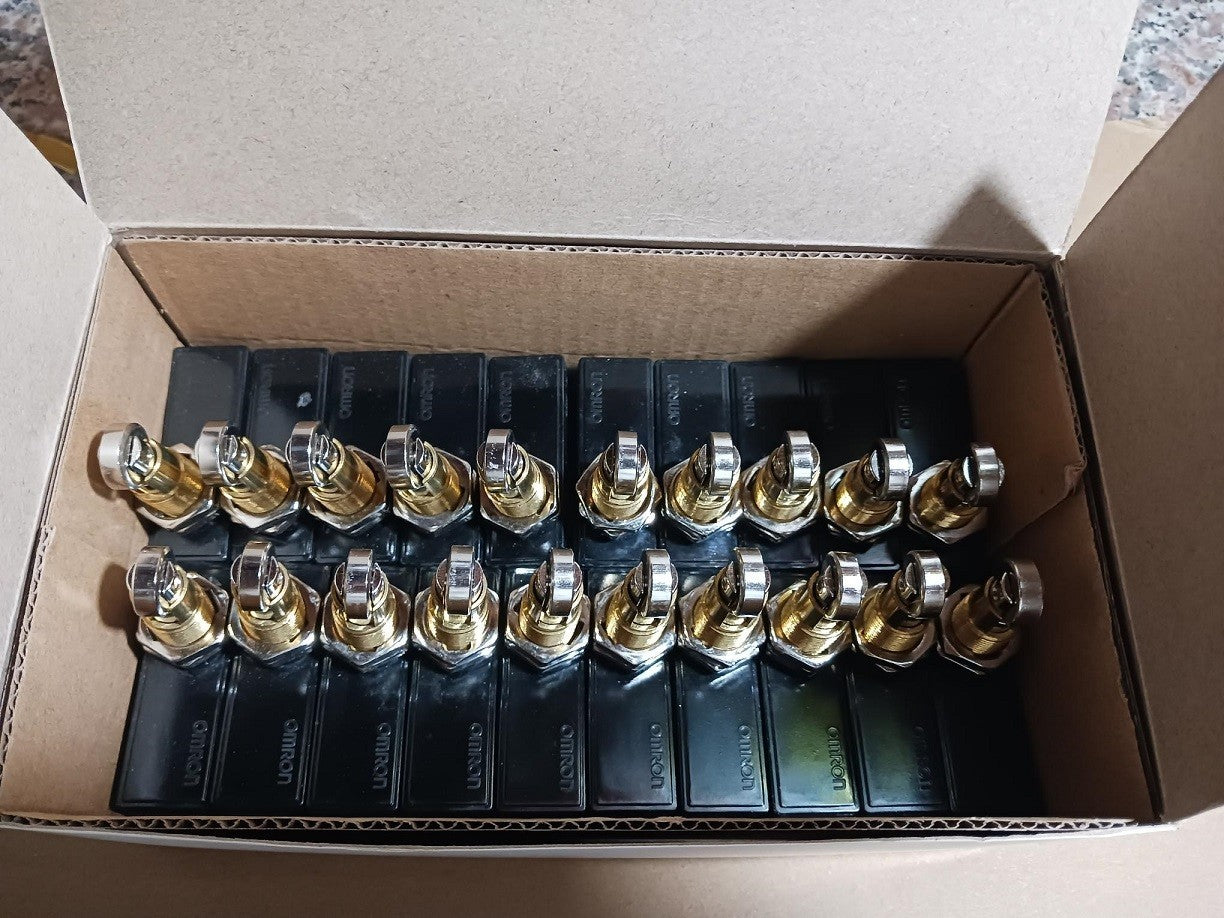 Lot of 20pcs OMRON Basic Limit Switch Z-15GQ22-B Z15GQ22B  free ship
