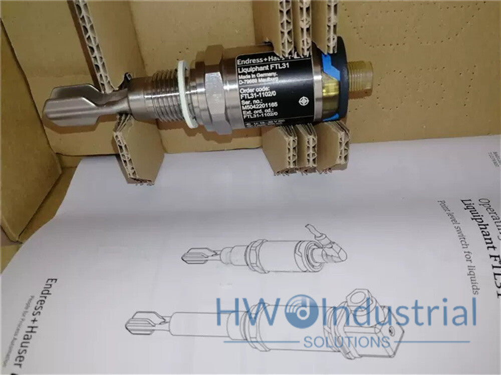 1PC  E H Tuning Switch Fork Liquid Level Sensor FTL31-1102/0 FTL31-AA4M2AAWBJ