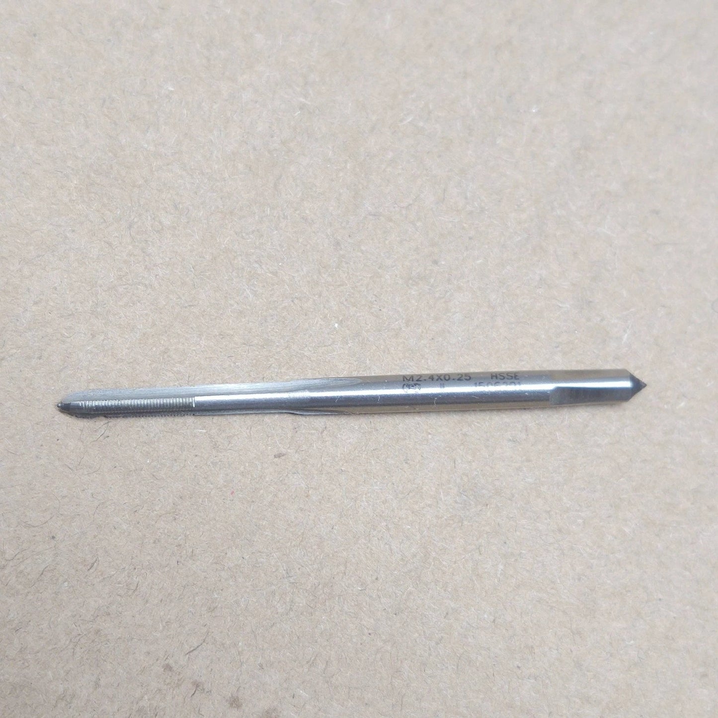 1pc  right hand Plug Tap Thread Threading Tool HSS M2.4 X 0.25mm