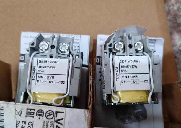 1PC   Case Release LV429408 NSX MN/UVR Undervoltage Trip Coil AC380-415V