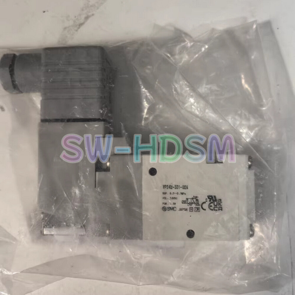 1PCS  For SMC VP342-5D1-02A Solenoid valve freight free