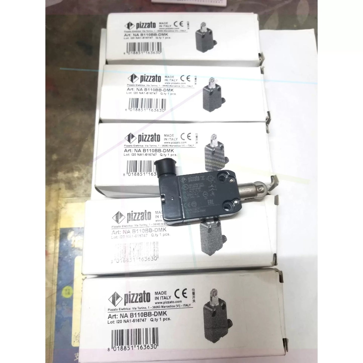 1/piece NAB110BB-DMK  Piz Zato Limit Switch NA B110BB-DMK