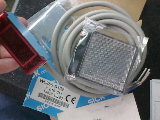 1 PCS SICK WL250-S132 6010611 Photoelectric Sensor Switch