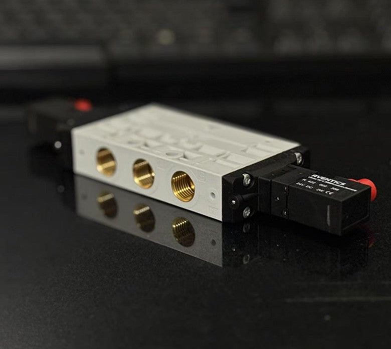 1pcs  AVENTICS solenoid valve 0820059051 Fast delivery