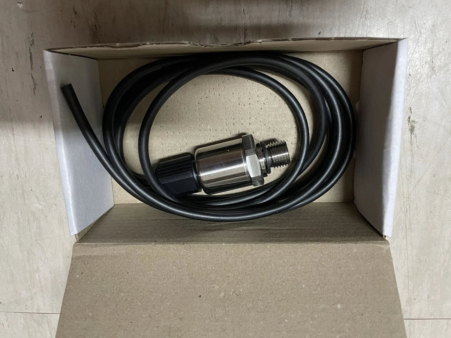1pcs Huba pressure sensor transmitter 528.9300030411 0-10bar 4-20ma#P