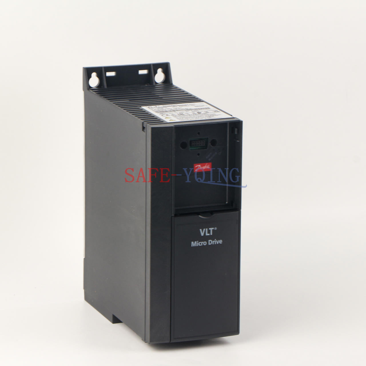 1PC  Danfoss 132F0026 Vlt Micro Drive Inverter FC-051P4K0T4E20H3BXCXXXSXXX