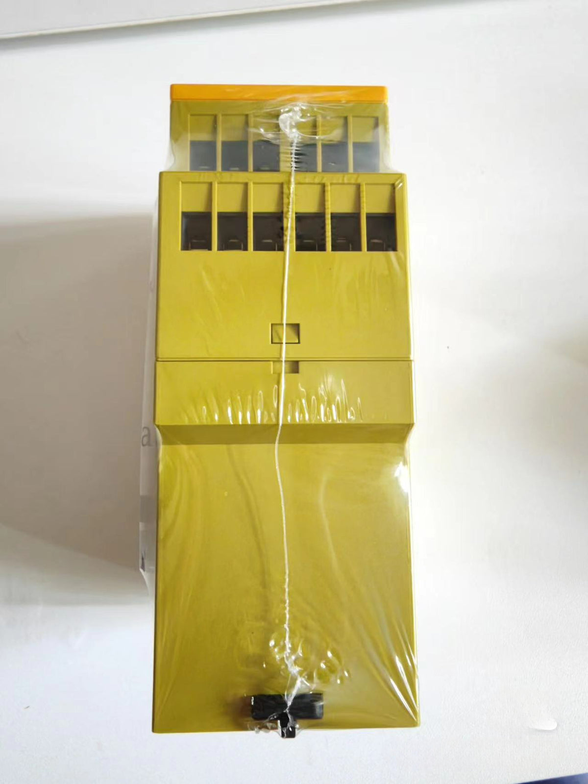 1pcs  Pilz 774500 PNOZ XV2 30/24VDC Safety Relay