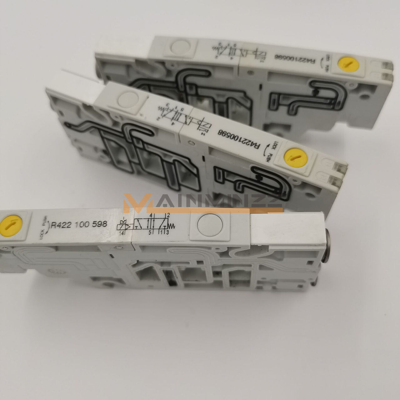 1PCS  Rexroth solenoid valve R422100598 Fast delivery