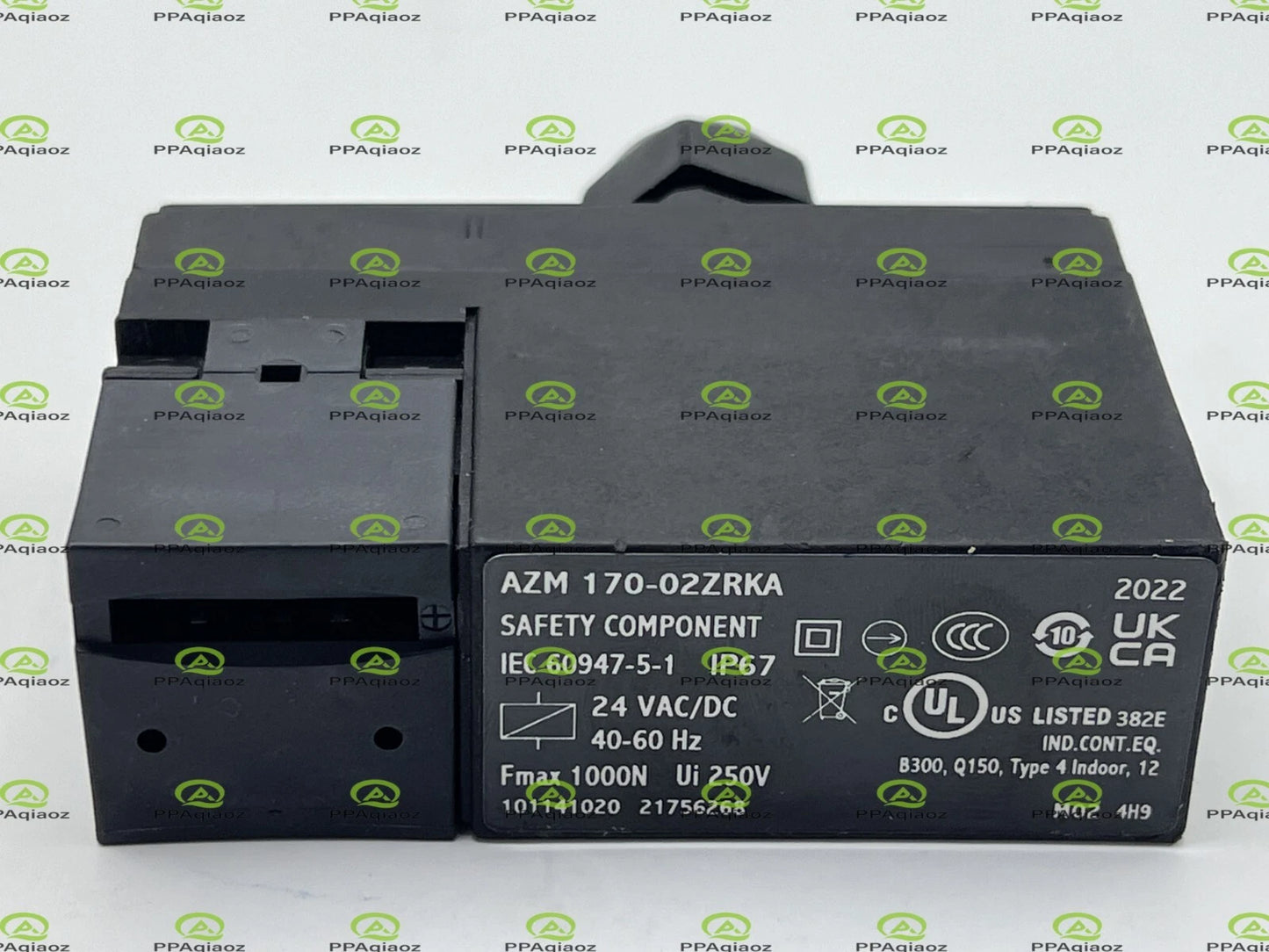 1PCS  SCHMERSAL safety switch AZM170-02ZRKA 24VAC/DC #P