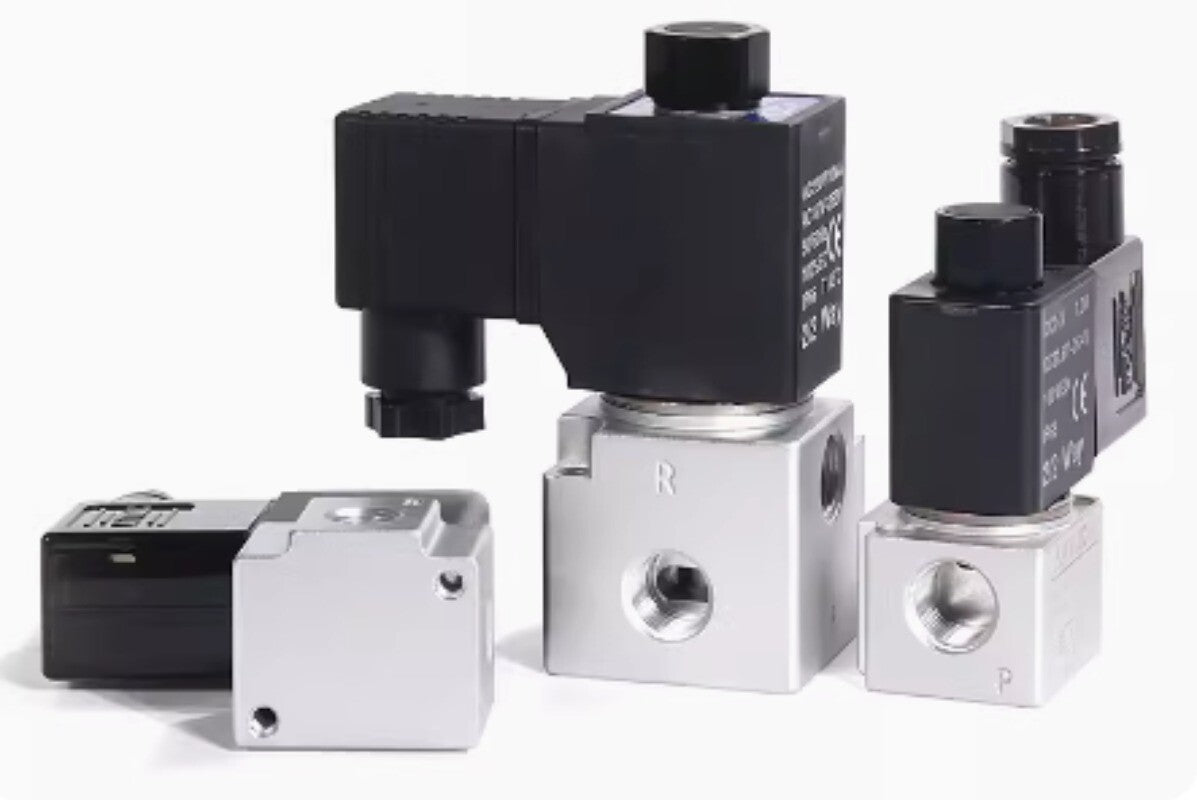 1pcs AirTAC Vacuum Solenoid Valve 3V206NCA   AC220V