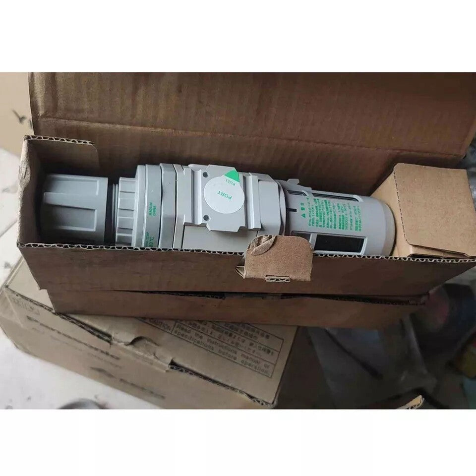 1 PCS  CKD filter pressure reducing valve W3000-10-W-FT8