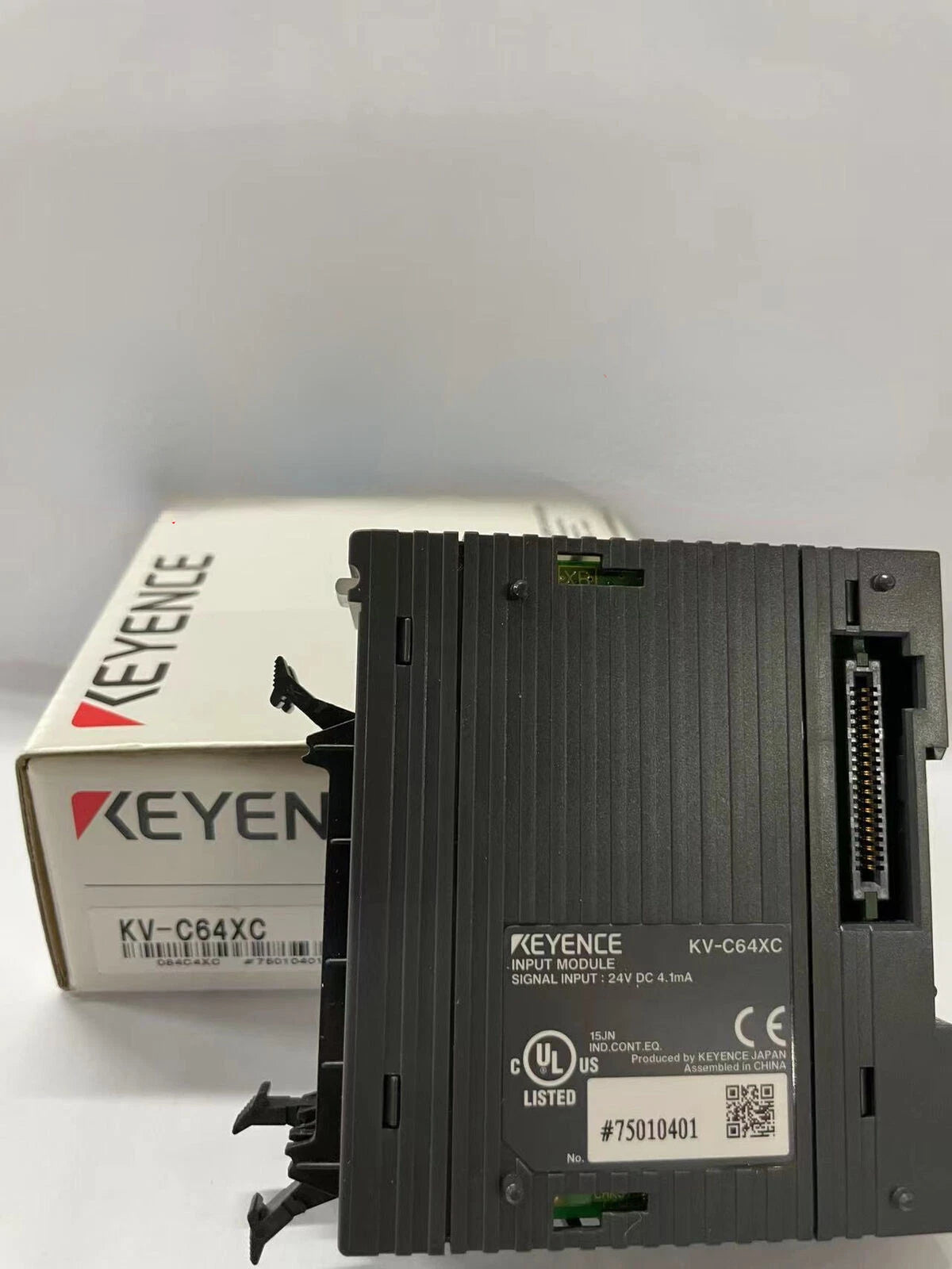 KEYENCE KV-C64XC PLC Module   with Box  shipping #P