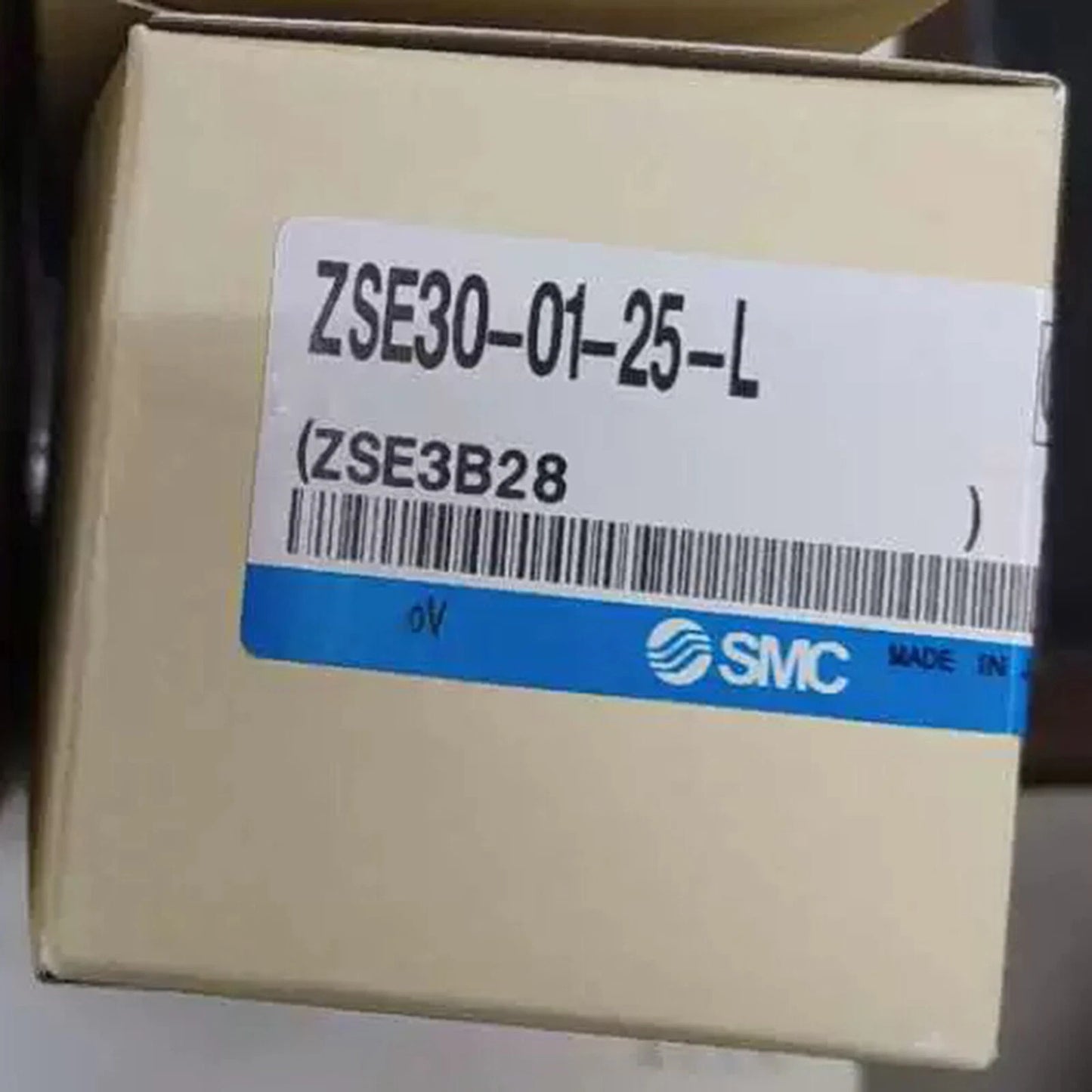 1pc  SMC ZSE30-01-25-L digital pressure switch Free ship #YP1 #P
