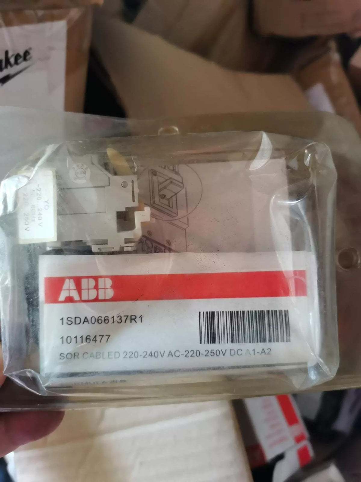1PC  ABB 1SDA066137R1 Circuit Breaker Shunt Release Coil 220-250VDC A1-A2