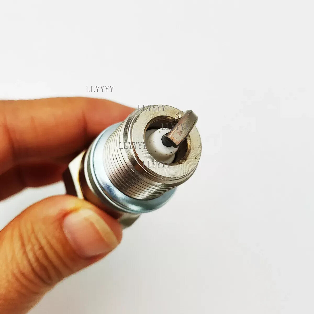 1X 5373898 Industry Engine Spark Plug 4302738 for Cummins K38 Engine QSV81 QSV9