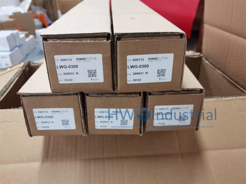 1/Piece  LWG-0300 NOVO technik Displacement Sensor LWG0300 Electronic Ruler