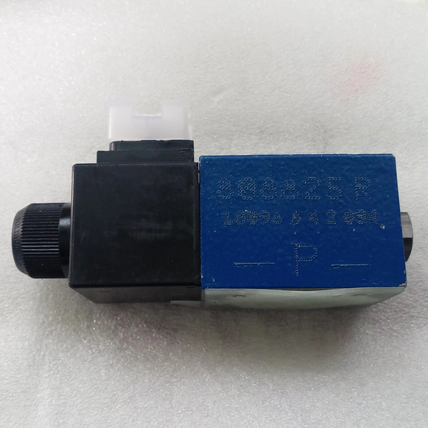 4WE6D62/EW110N9K4  REXROTH VALVE Free shipping #YP1 #P