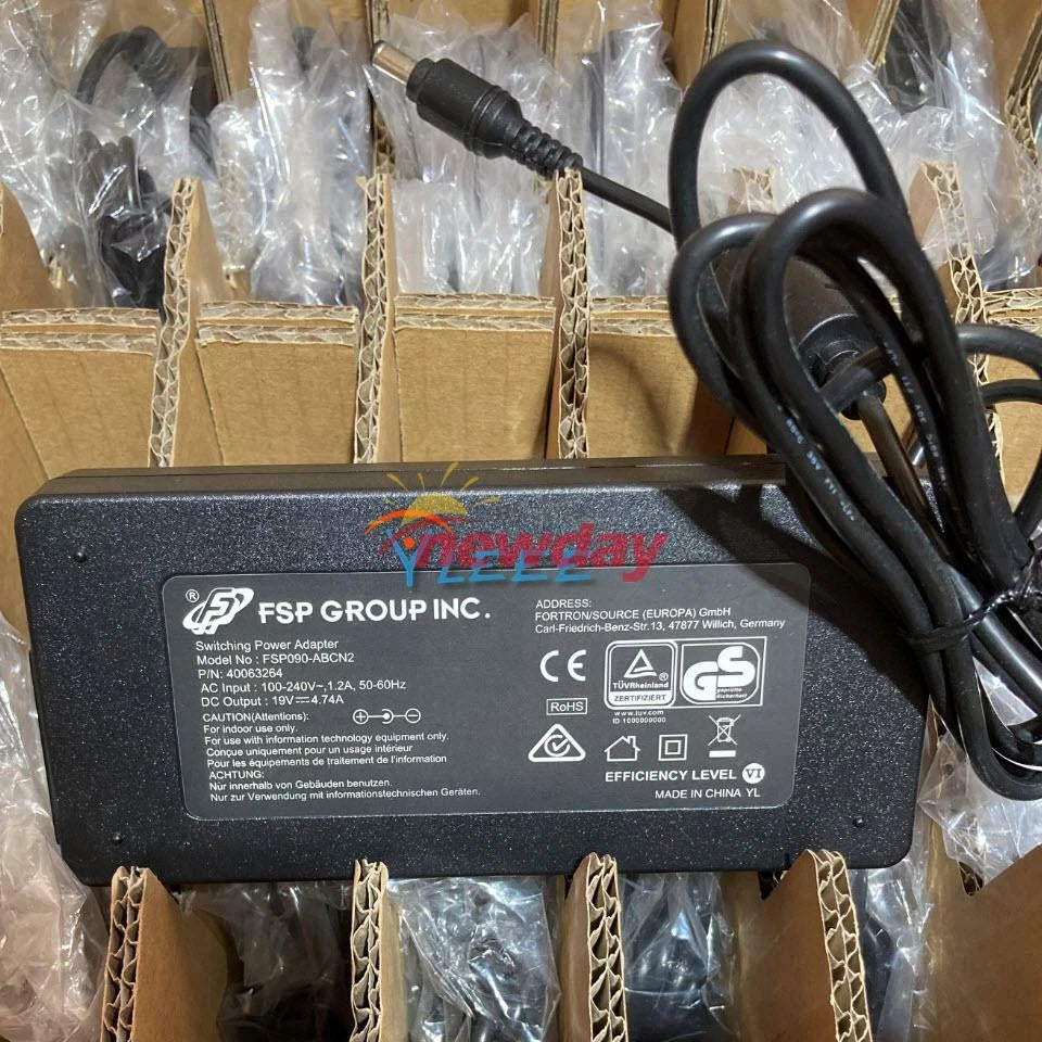 1PC FSP090-ABCN2 19V-4.74A-90W Power adapter