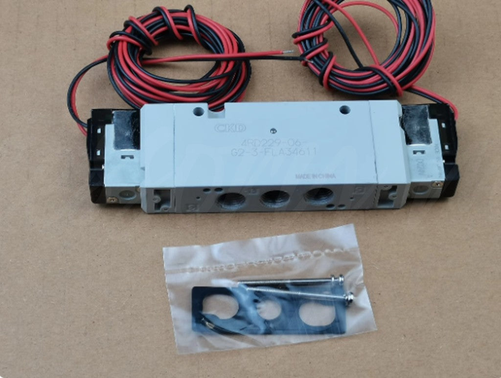 1pc Solenoid Valve 4RD229-06-G2-3-FLA34611 Dual Head Coil