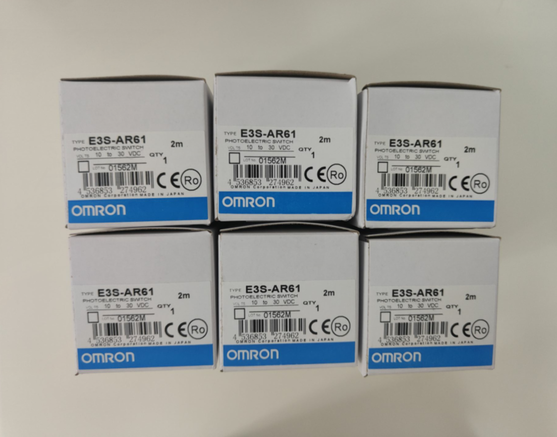 OMRON E3S-AR61 Photoelectric Sensor