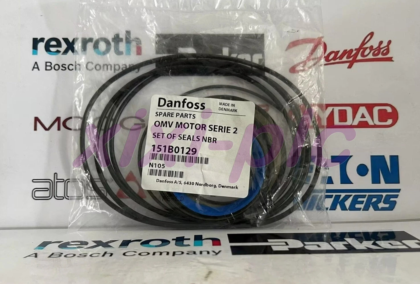 1pcs   DANFOSS  151B0129   Hydraulic motor seal  shipping/da #P
