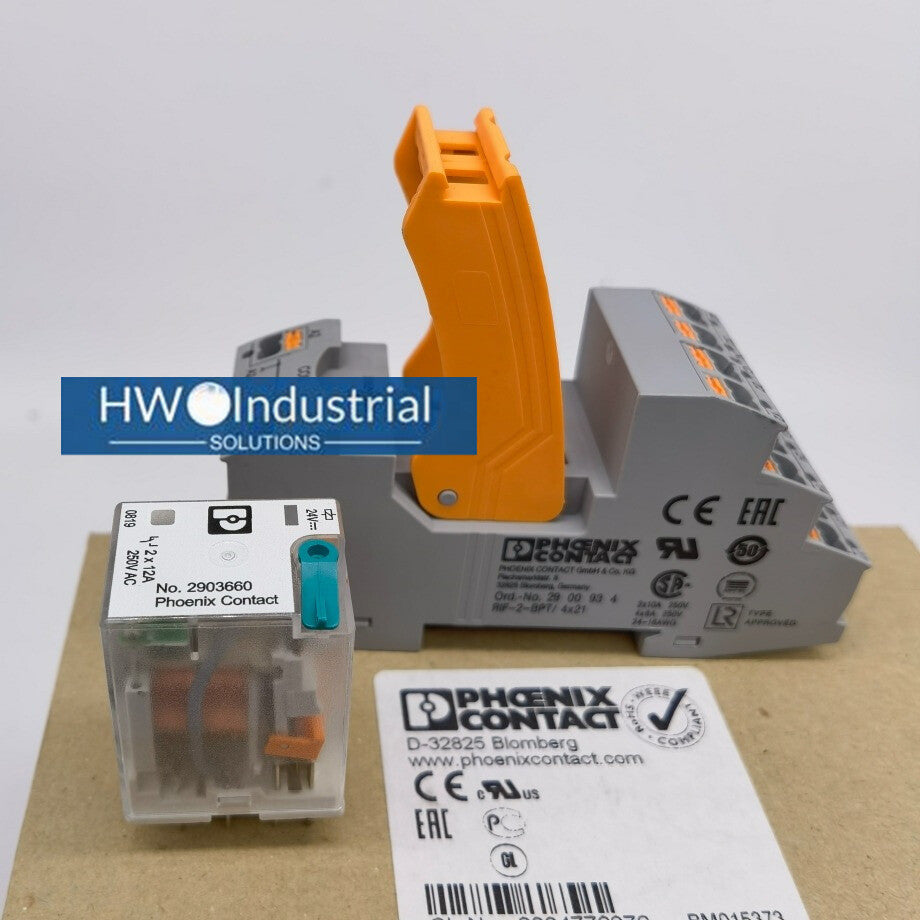 1pc  PHCENIX No.2903660 relay + Base module RIF-2-BPT/4x21 No2900934